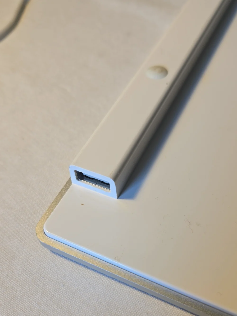 Apple White Wired USB Keyboard with Numeric Keypad